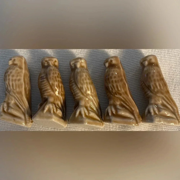 Vintage Wade England Peregrine Falcon Figurines
Lot of 5 - Picture 3 of 4